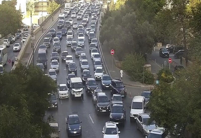 Bu yollarda sıxlıq yaranıb