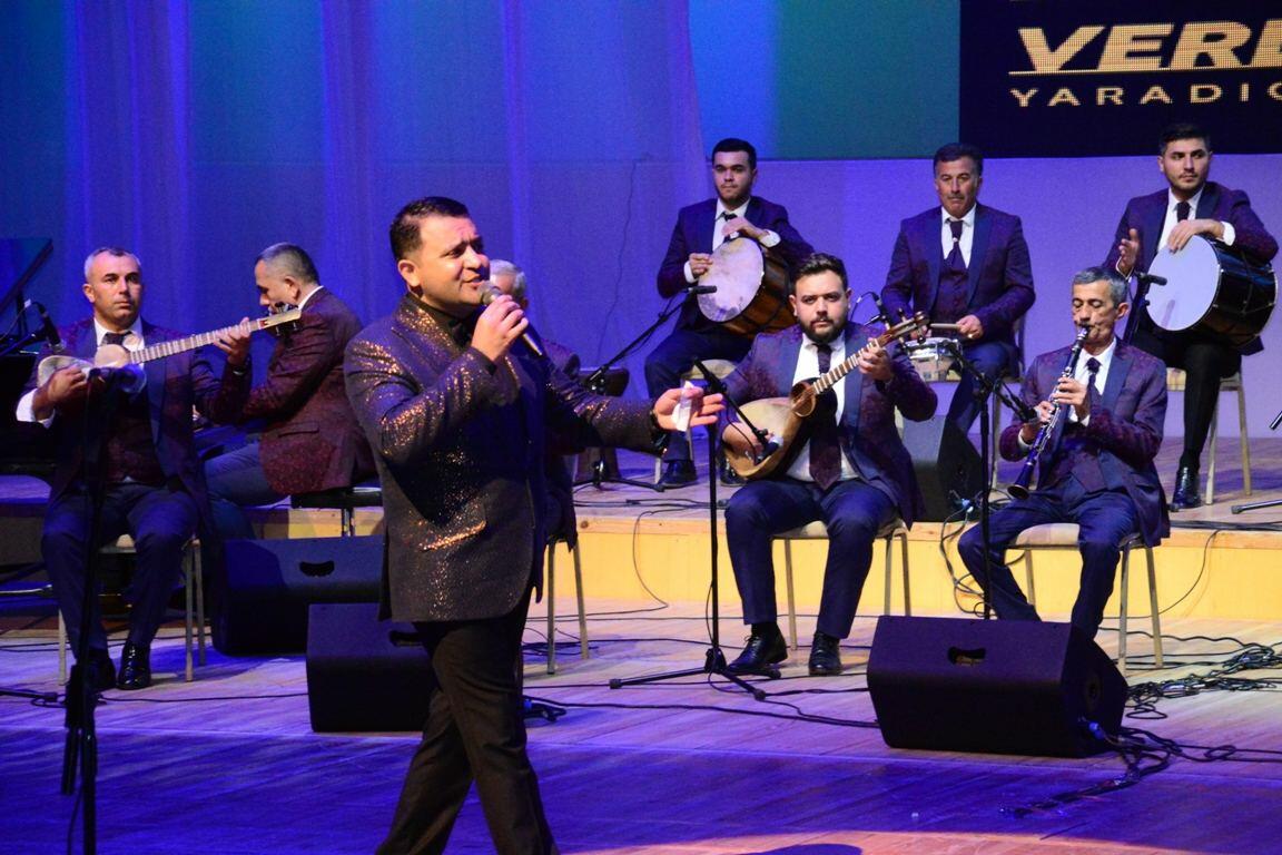 В Баку прошел творческий вечер народного артиста Фикрета Вердиева