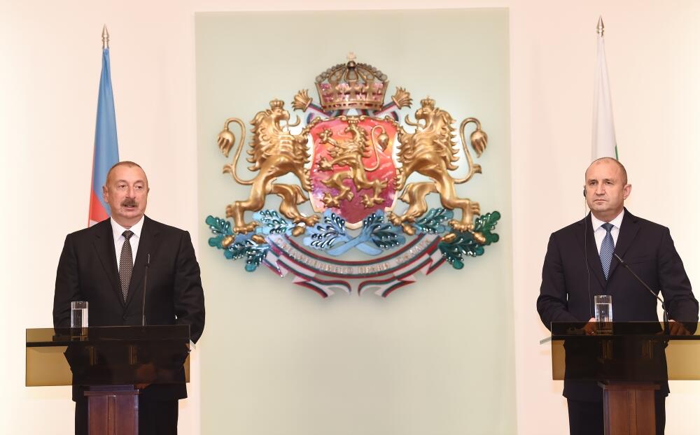 Президенты Азербайджана и Болгарии выступили с заявлениями для печати