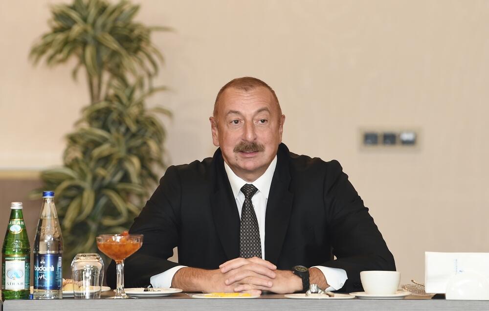 Президент Ильхам Алиев встретился с представителями бизнес-кругов Болгарии