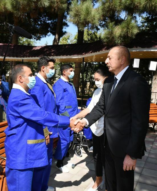 Хроника Победы (30.09.2020): Президент Ильхам Алиев и Первая леди Мехрибан Алиева встретились с ранеными военнослужащими, лечащимися в Центральном военном клиническом госпитале минобороны