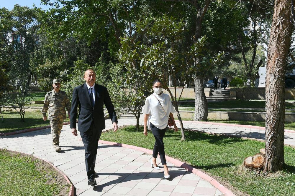 Хроника Победы (30.09.2020): Президент Ильхам Алиев и Первая леди Мехрибан Алиева встретились с ранеными военнослужащими, лечащимися в Центральном военном клиническом госпитале минобороны