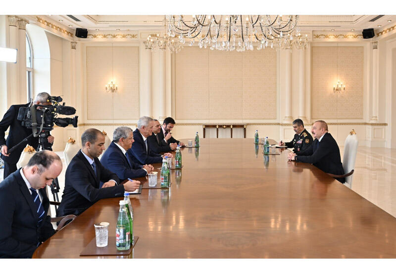 Президент Ильхам Алиев принял министра обороны Израиля