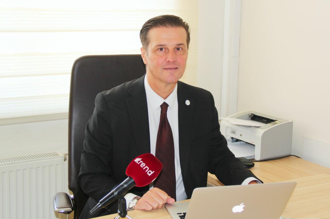 Итальянец с азербайджанской душой, директор European Azerbaijan School Франческо Банкини: удивительная история - от скромного района в Неаполе до Баку
