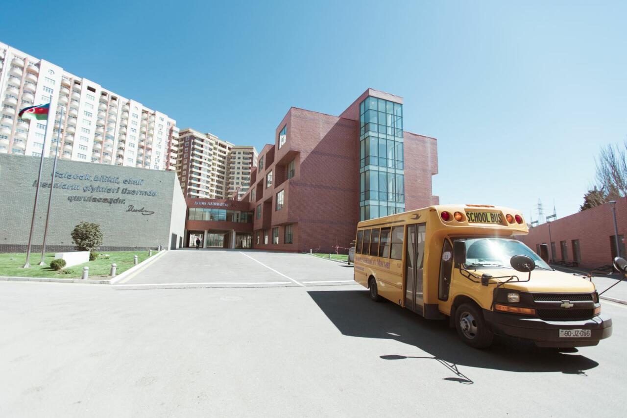 Итальянец с азербайджанской душой, директор European Azerbaijan School Франческо Банкини: удивительная история - от скромного района в Неаполе до Баку