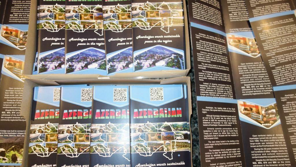 Азербайджанская община провела пикет в Торонто
