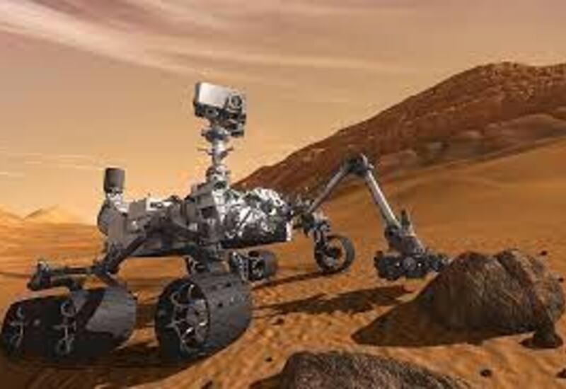 NASA опубликовало фотографию огромной дыры в колесе марсохода Curiosity