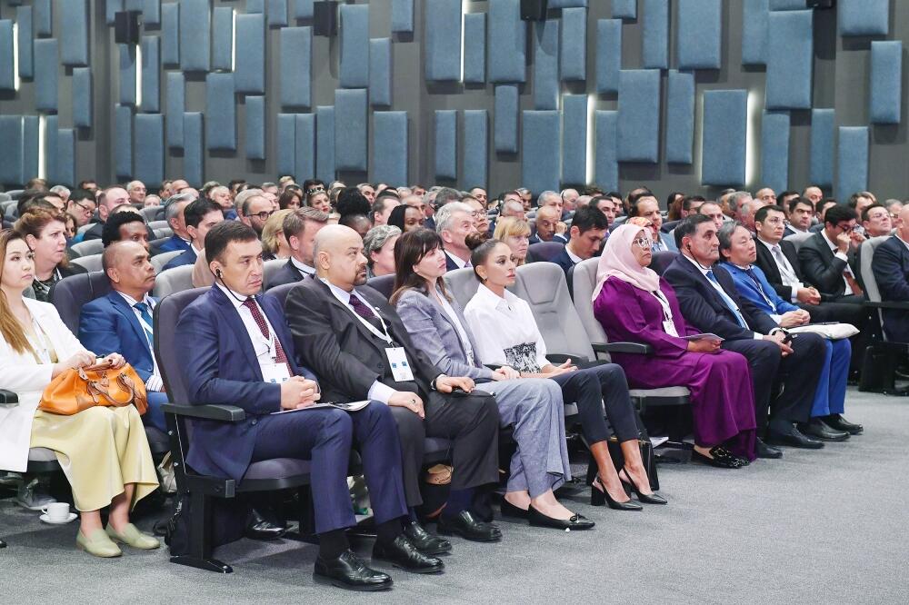 Президент Ильхам Алиев и Первая леди Мехрибан Алиева приняли участие в церемонии открытия Азербайджанского национального градостроительного форума в Агдаме