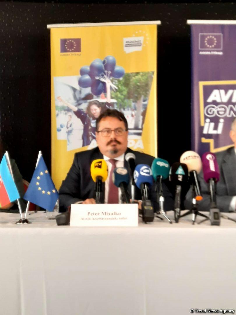 ЕС продолжает поддерживать азербайджанскую молодежь в сферах образования и трудоустройства