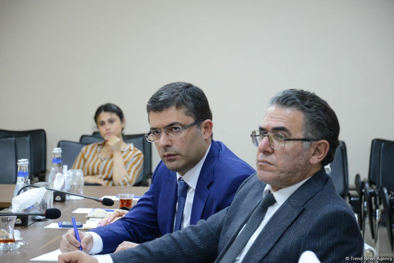 Состоялась встреча между руководством Агентства развития медиа Азербайджана и DHA