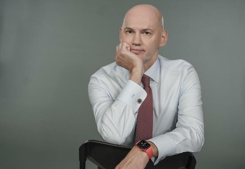 «Мир выглядит ярко»