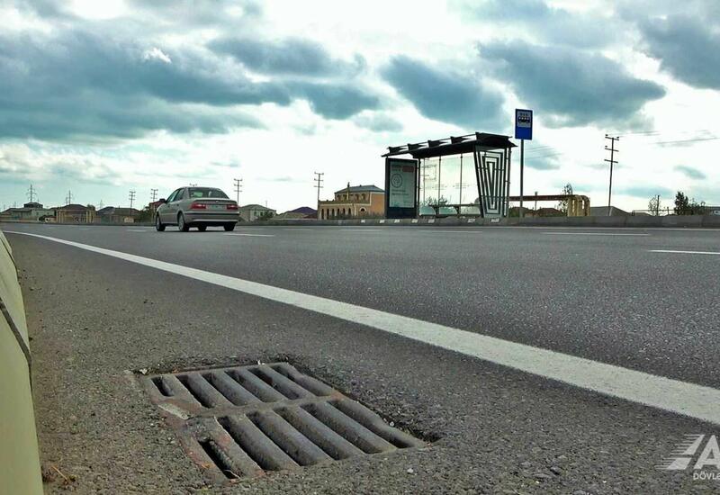 В Говсане автомобиль врезался в ограждение,
