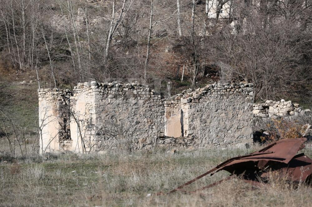 Следы и факты армянского вандализма