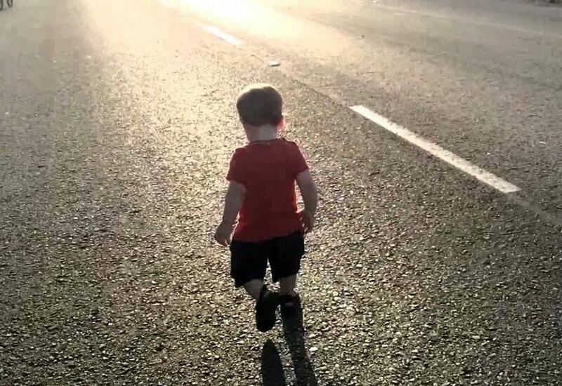 Ребенок попал под колеса авто в Салехарде