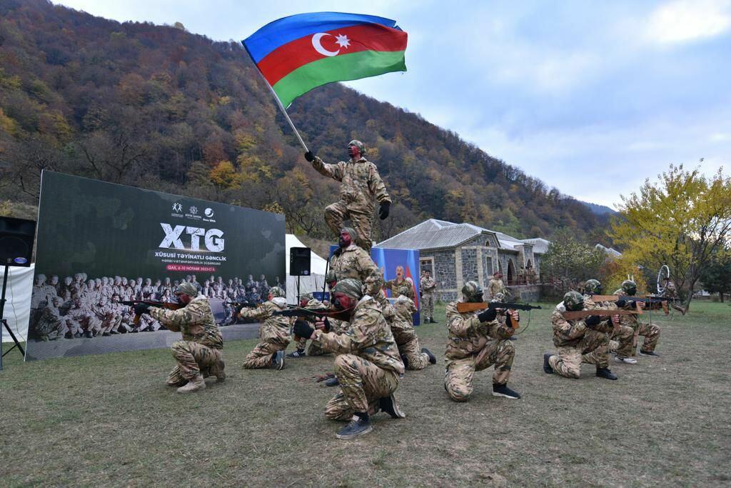 Zəfər Gününə həsr olunmuş “Xüsusi Təyinatlı Gənclik” hərbi-vətənpərvərlik düşərgəsi başa çatıb