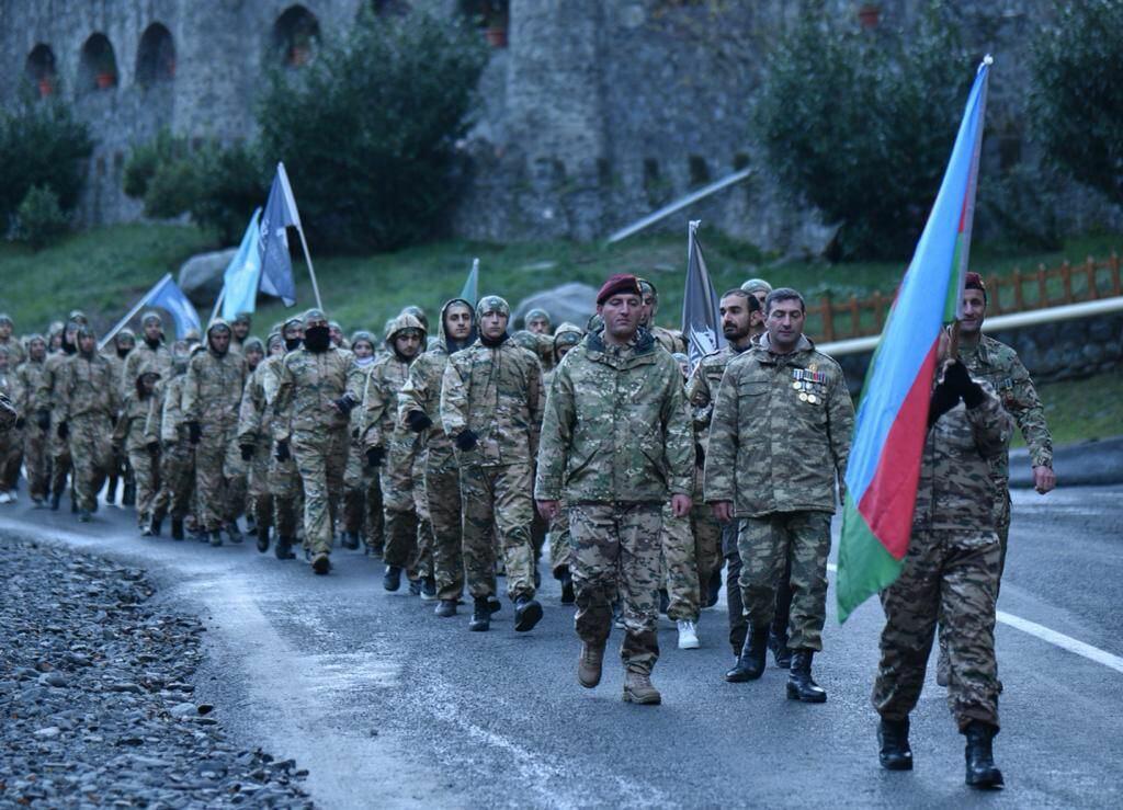 Zəfər Gününə həsr olunmuş “Xüsusi Təyinatlı Gənclik” hərbi-vətənpərvərlik düşərgəsi başa çatıb