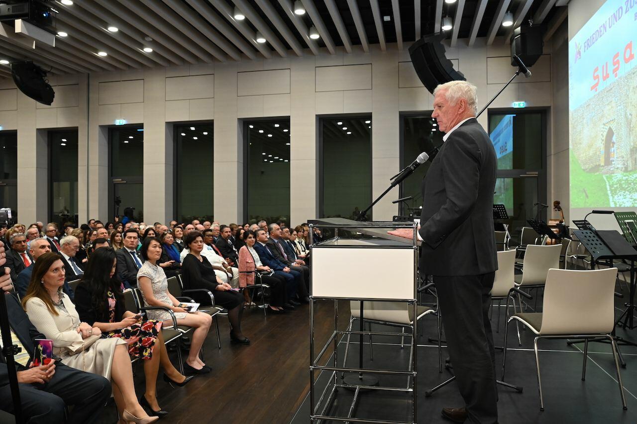 В Берлине прошел торжественный вечер мировой премьеры симфонии Хадиджи Зейналовой "Шуша"