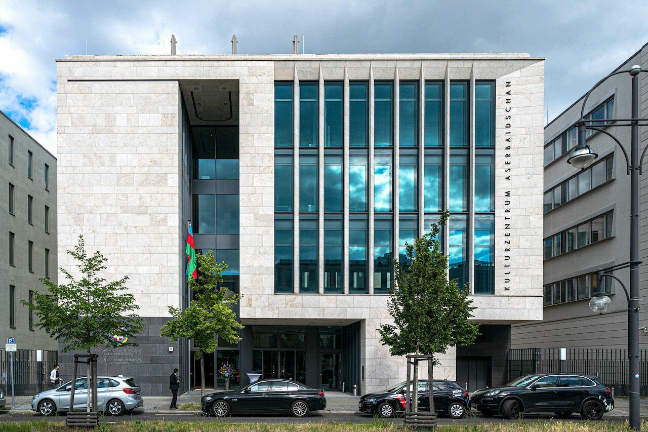 В Берлине прошел торжественный вечер мировой премьеры симфонии Хадиджи Зейналовой "Шуша"