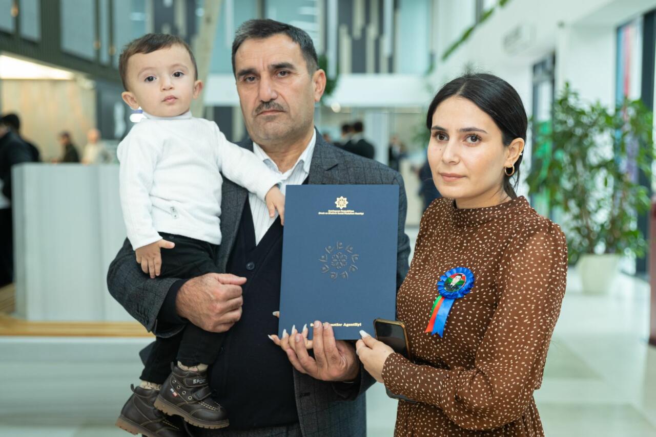 Шехидам и инвалидам Отечественной войны Азербайджана предоставлены новые квартиры