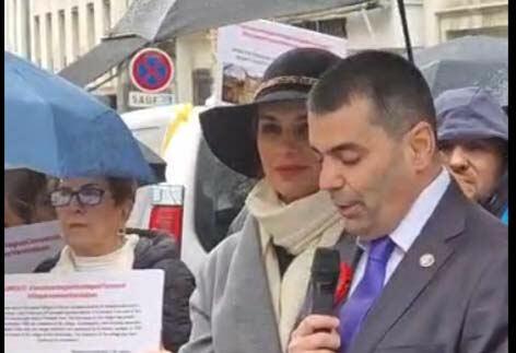 Азербайджанцы протестуют перед Сенатом Франции