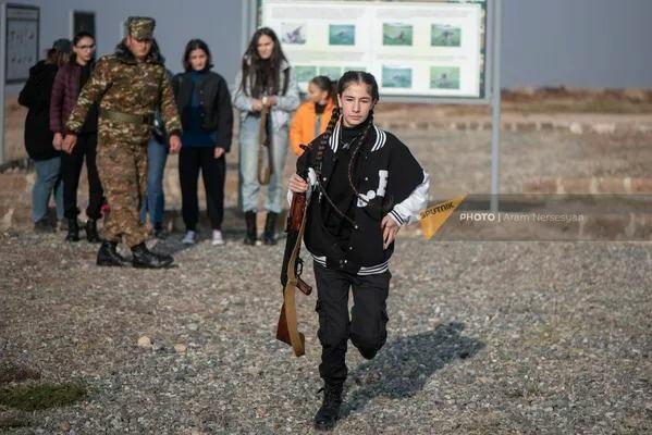 В Армении используют детей в военных операциях