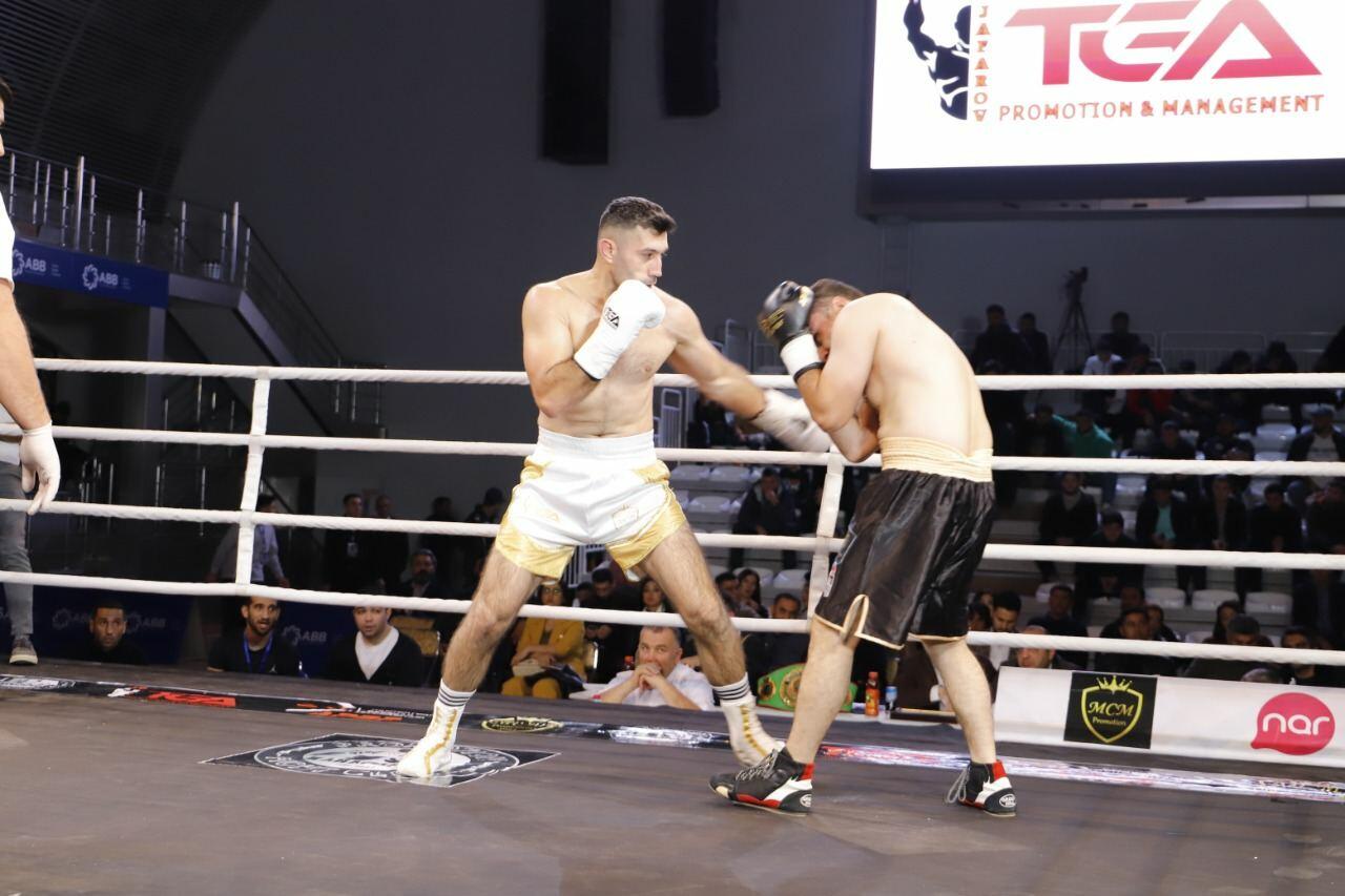 В Баку состоялась битва среди профессиональных боксеров за чемпионский пояс UBO