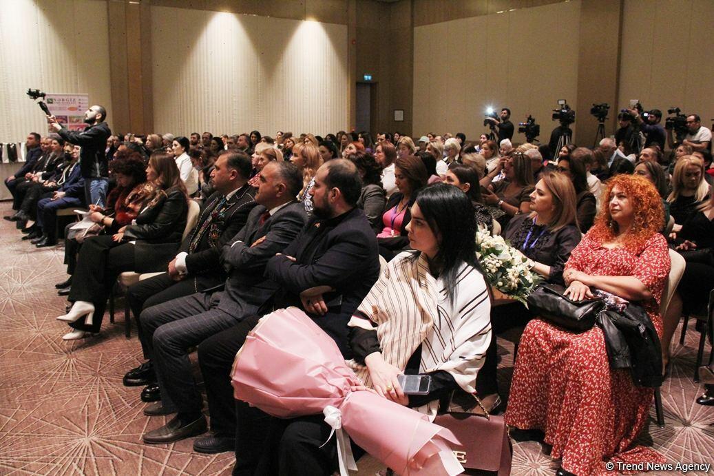В Баку прошла научно-практическая конференция "Флора и фауна Карабаха"