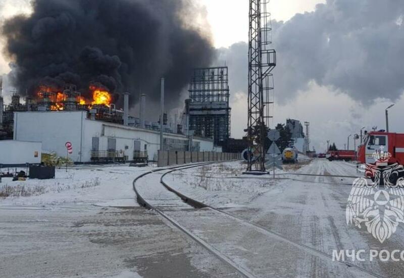 Крупный пожар на нефтеперерабатывающем заводе в России