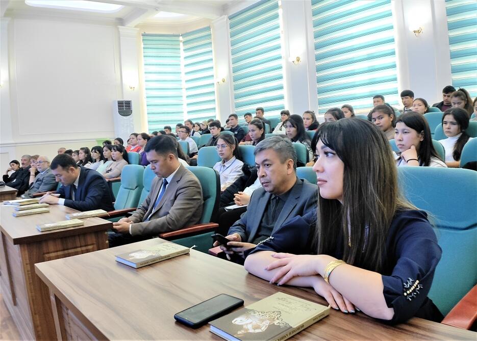 В Самарканде состоялась презентация книги азербайджанского ученого «Феномен Амира Тимура»