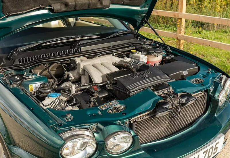 Автомобиль Елизаветы II продан на аукционе за рекордную сумму