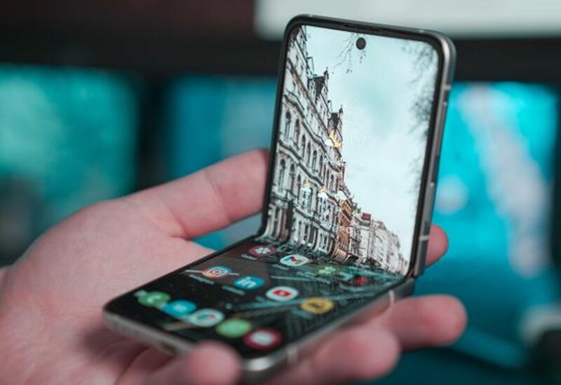 Samsung нашла новых покупателей для складных смартфонов