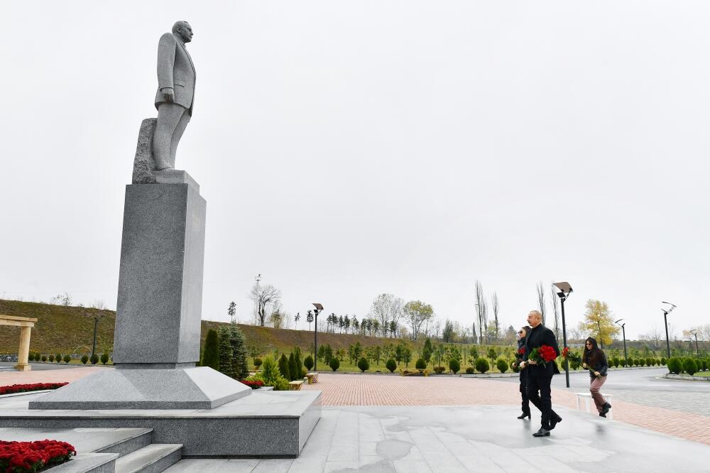 Президент Ильхам Алиев и Первая леди Мехрибан Алиева совершили поездку в Шекинский район