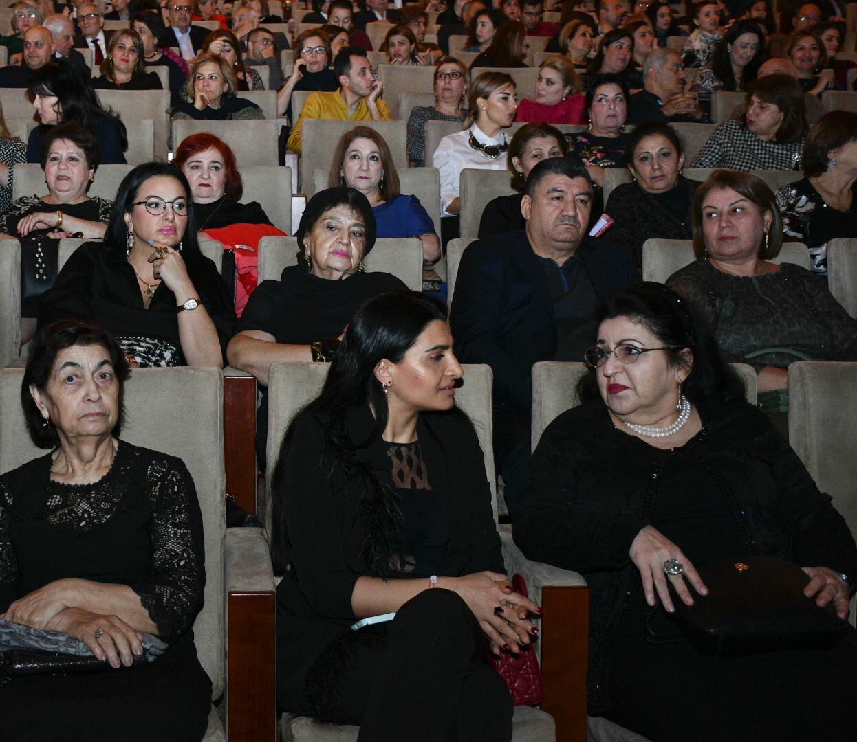 В Баку прошел концерт, посвященный 100-летию со дня рождения Шовкет Алекперовой