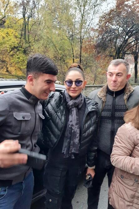 Президент Ильхам Алиев и Первая леди Мехрибан Алиева ознакомились с ремонтно-восстановительными работами на территории Национального историко-архитектурного заповедника "Юхары Баш" в городе Шеки