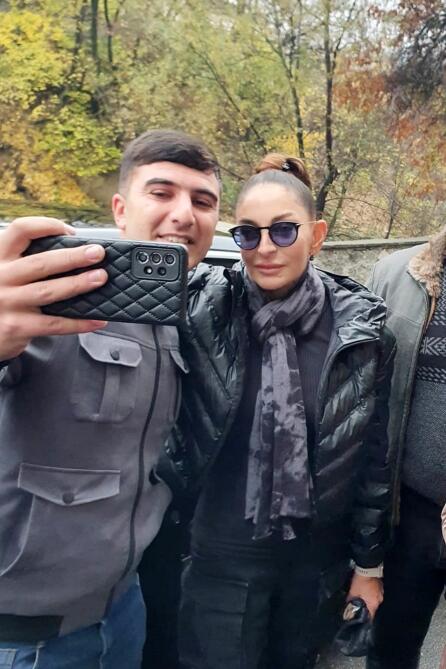 Президент Ильхам Алиев и Первая леди Мехрибан Алиева ознакомились с ремонтно-восстановительными работами на территории Национального историко-архитектурного заповедника "Юхары Баш" в городе Шеки