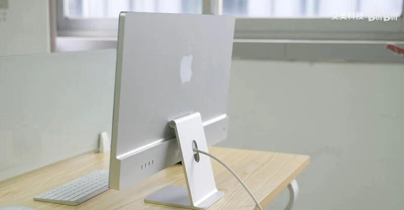 Китайский энтузиаст представил безрамочный iMac на чипе Apple M1