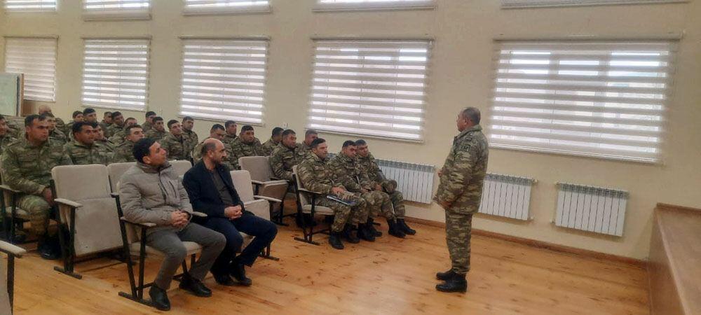 В Карабахе проведены встречи с военнослужащими