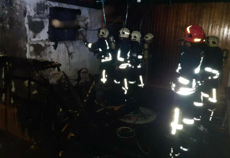 Пожар в многоэтажном жилом здании в Баку
