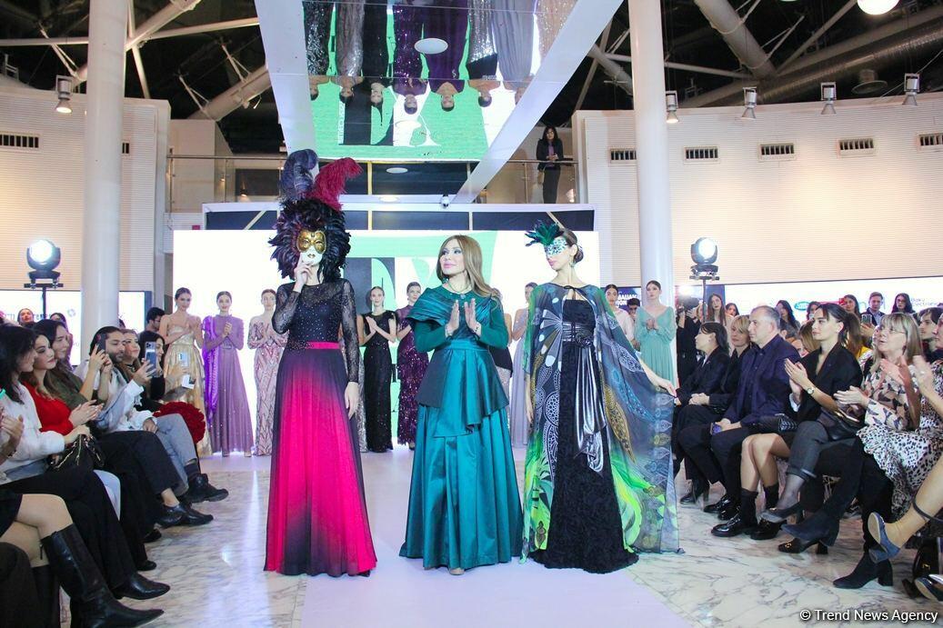Фахрия Халафова представила коллекцию, посвященную Венеции в рамках Azerbaijan Fashion Week