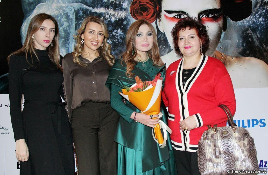 Фахрия Халафова представила коллекцию, посвященную Венеции в рамках Azerbaijan Fashion Week