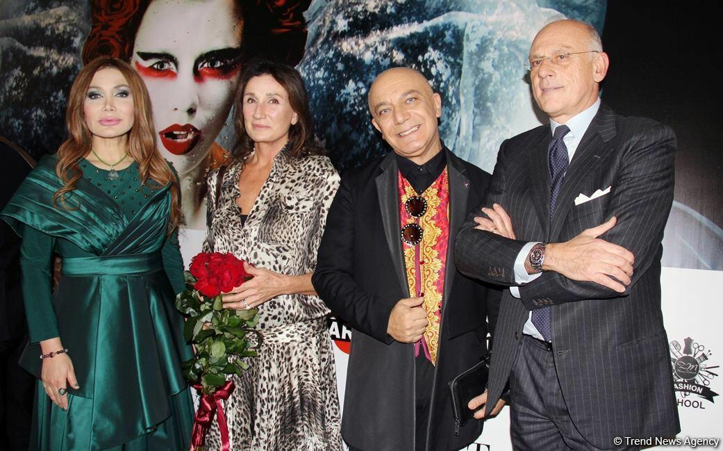 Фахрия Халафова представила коллекцию, посвященную Венеции в рамках Azerbaijan Fashion Week