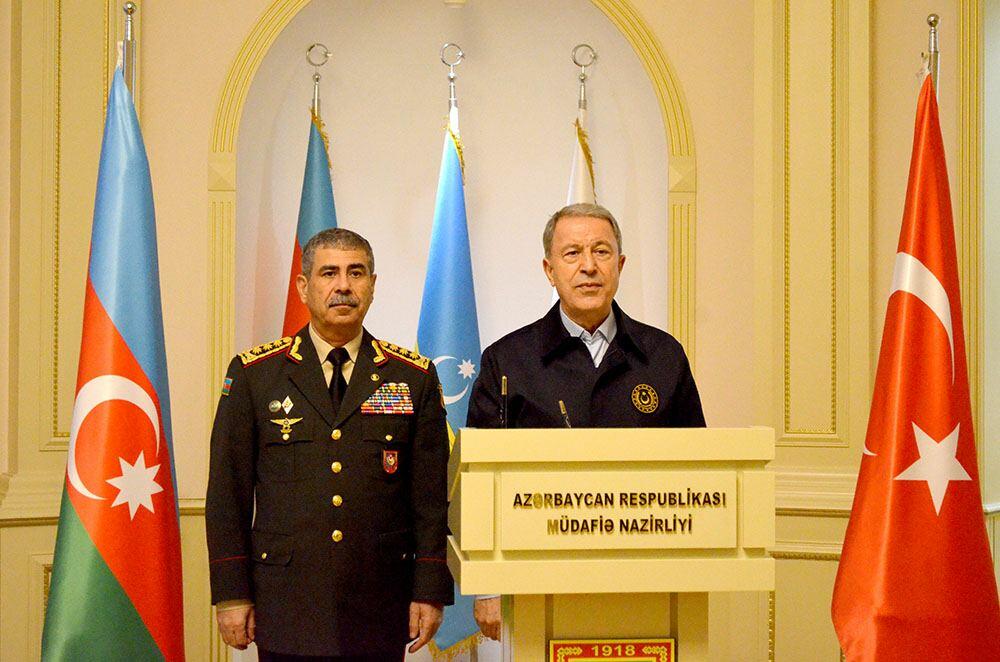 Закир Гасанов встретился с Хулуси Акаром