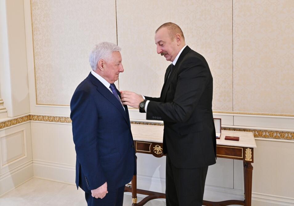 Президент Ильхам Алиев принял руководителя Республики Дагестан Российской Федерации