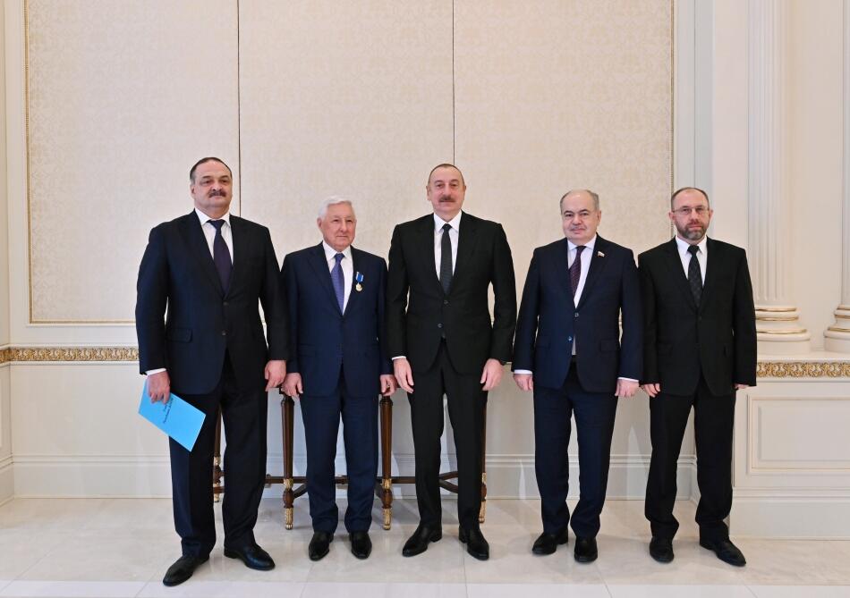 Президент Ильхам Алиев принял руководителя Республики Дагестан Российской Федерации