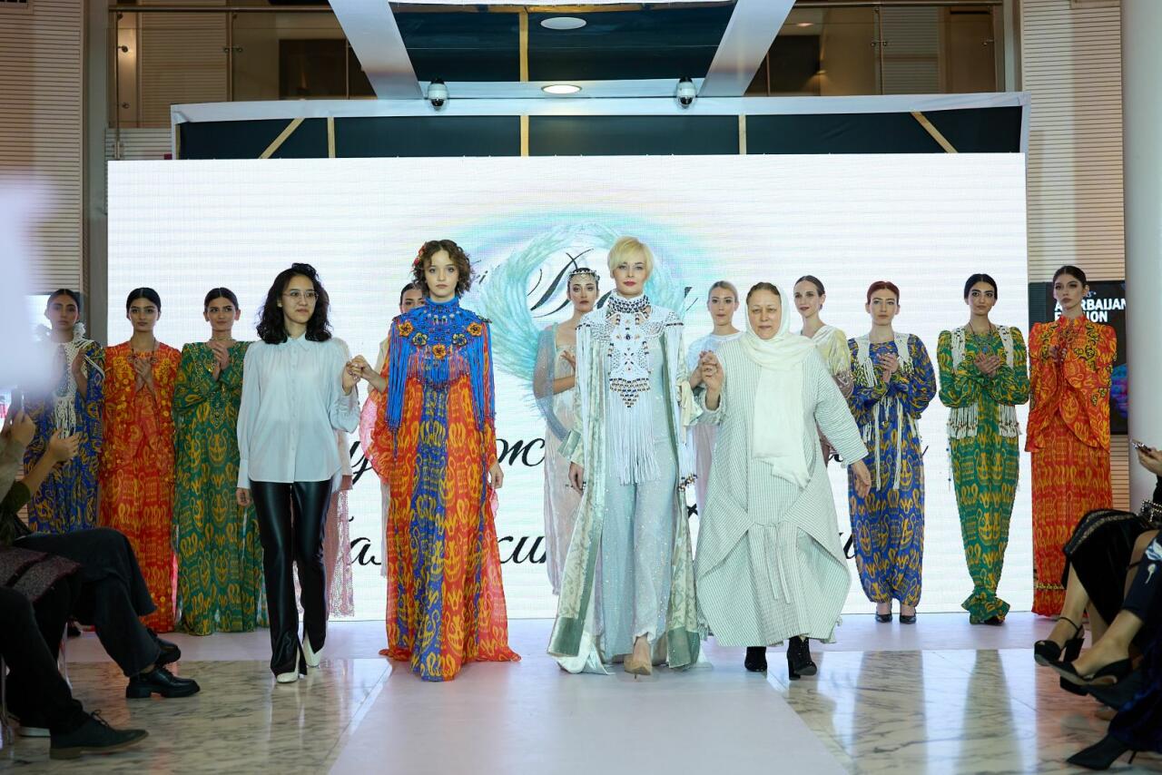 Azerbaijan Fashion Week 2022 – от одеяний кочевников и элегантных хиджабов до волшебной птицы Хумо