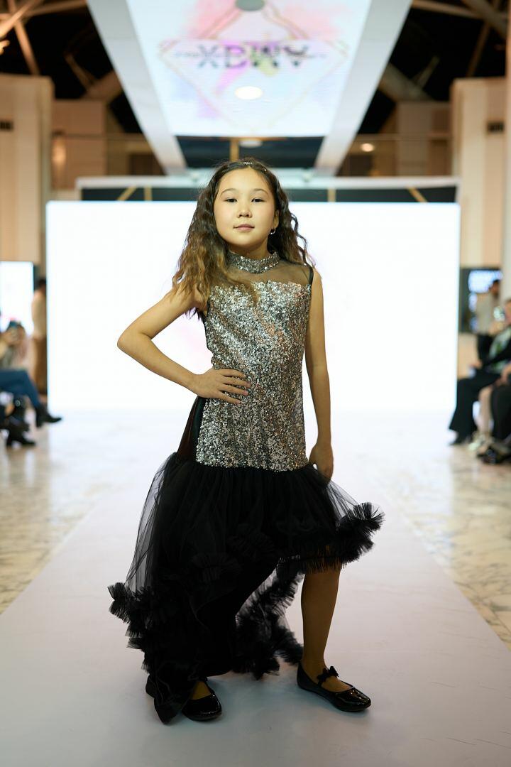 Azerbaijan Fashion Week 2022 – от одеяний кочевников и элегантных хиджабов до волшебной птицы Хумо