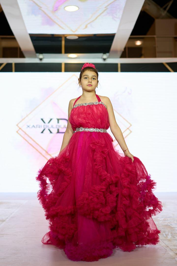 Azerbaijan Fashion Week 2022 – от одеяний кочевников и элегантных хиджабов до волшебной птицы Хумо