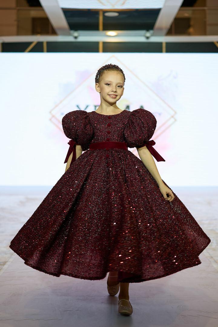 Azerbaijan Fashion Week 2022 – от одеяний кочевников и элегантных хиджабов до волшебной птицы Хумо