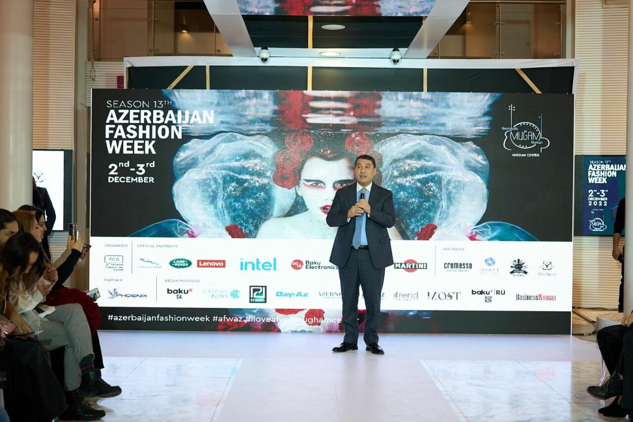 Azerbaijan Fashion Week 2022 – от одеяний кочевников и элегантных хиджабов до волшебной птицы Хумо