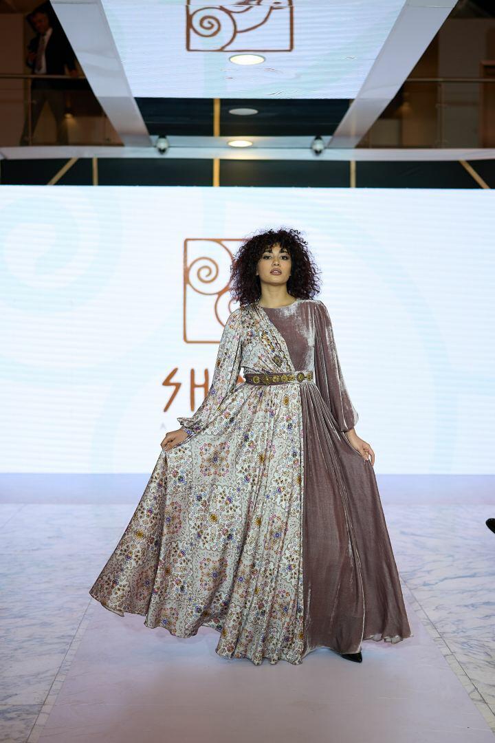 Azerbaijan Fashion Week 2022 – от одеяний кочевников и элегантных хиджабов до волшебной птицы Хумо